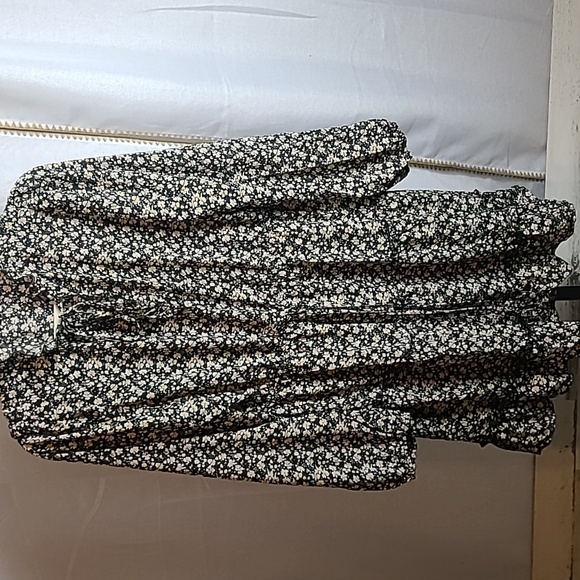 Cupshe Dresses & Skirts - Cupshe Floral Long Sleeve Dress XL. New